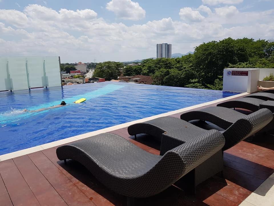 Ipoh Majestic Premium Unit #180 Degree City & Pool View #Dual Key Concept #Sanitization #Coway Wp & Ap #Wifi #9Pax 외부 사진